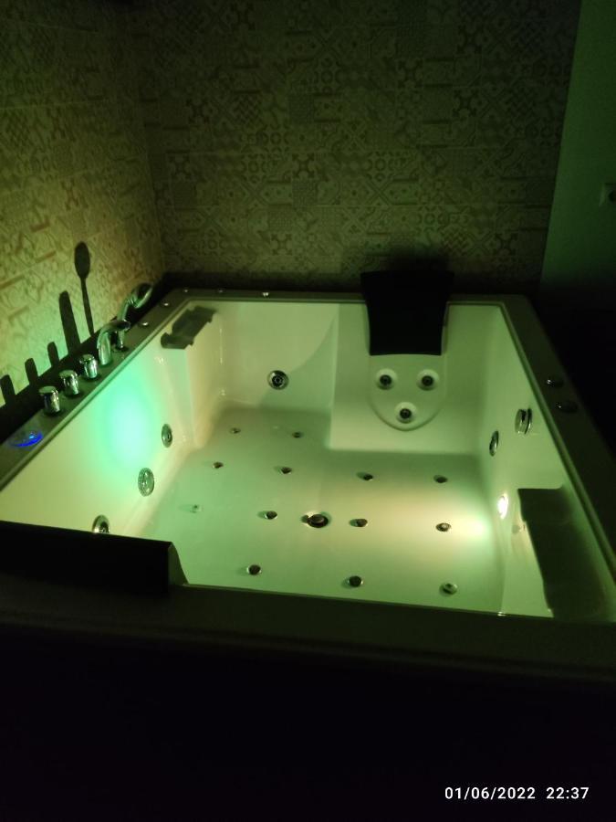 Villa Egipto Con Jacuzzi Y Piscina Climatizada 奇克拉纳－德拉弗龙特拉 外观 照片