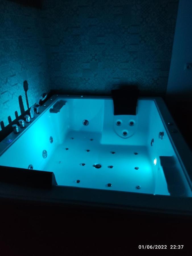 Villa Egipto Con Jacuzzi Y Piscina Climatizada 奇克拉纳－德拉弗龙特拉 外观 照片